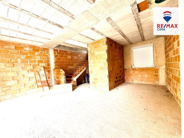 3 sovrum Lägenhet till salu i Cúllar med garage - 85 000 € (Ref: 9666789)