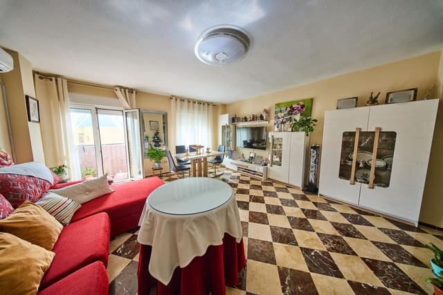 4 bedroom Flat for sale in Cenes de la Vega with pool - € 320,000 (Ref: 9670908)