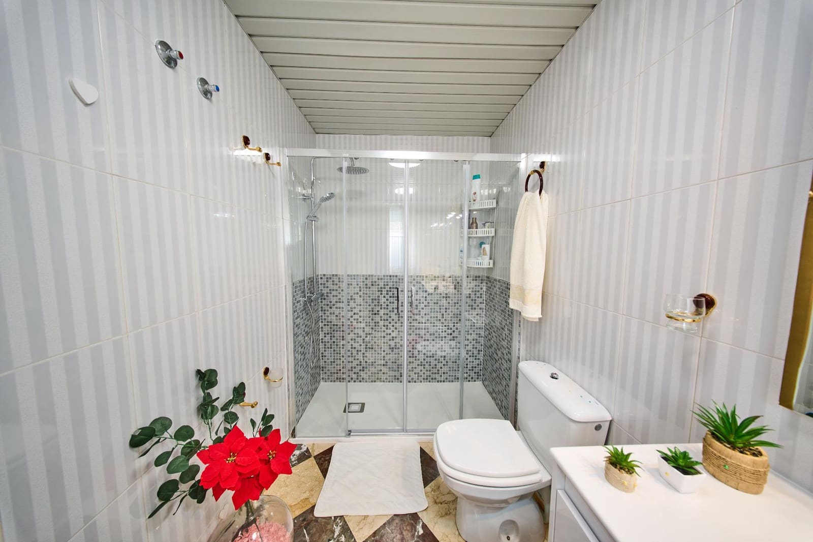 4 Zimmer Wohnung zu verkaufen in Cenes de la Vega mit Pool - 320.000 € (Ref: 9670908)