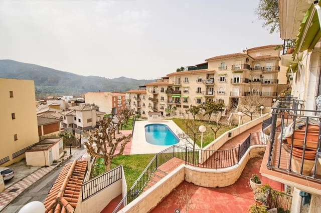 4 bedroom Flat for sale in Cenes de la Vega with pool - € 320,000 (Ref: 9670908)