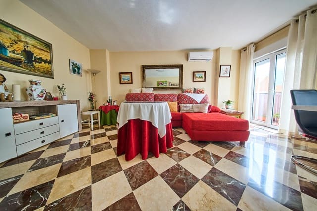 4 bedroom Flat for sale in Cenes de la Vega with pool - € 320,000 (Ref: 9670908)