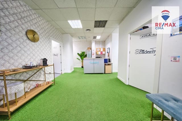 Azienda da affittare in Pajaritos - Plaza de Toros, Granada città - 1.800 € (Rif: 9674470)