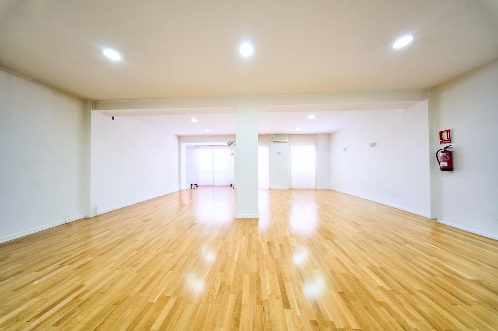 4 slaapkamer Flat te koop in Granada stad - € 449.000 (Ref: 9677629)