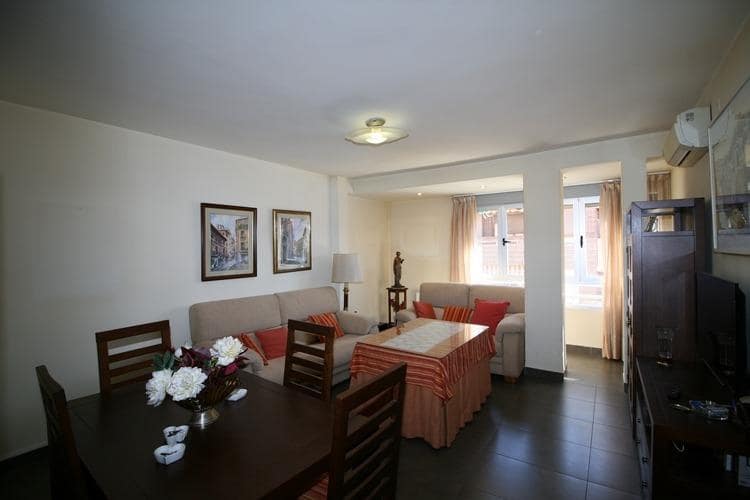 2 Zimmer Wohnung zu vermieten in Granada Stadt - 1.000 € (Ref: 9677633)