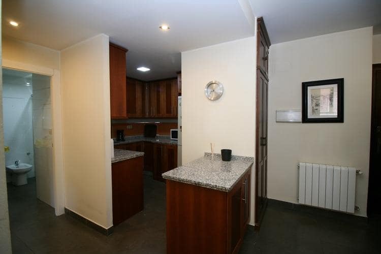 2 Zimmer Wohnung zu vermieten in Granada Stadt - 1.000 € (Ref: 9677633)