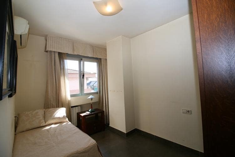 2 Zimmer Wohnung zu vermieten in Granada Stadt - 1.000 € (Ref: 9677633)