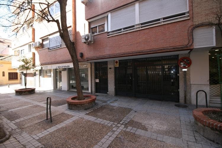 2 Zimmer Wohnung zu vermieten in Granada Stadt - 1.000 € (Ref: 9677633)
