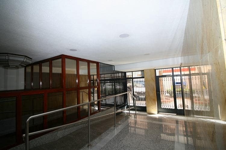 2 Zimmer Wohnung zu vermieten in Granada Stadt - 1.000 € (Ref: 9677633)