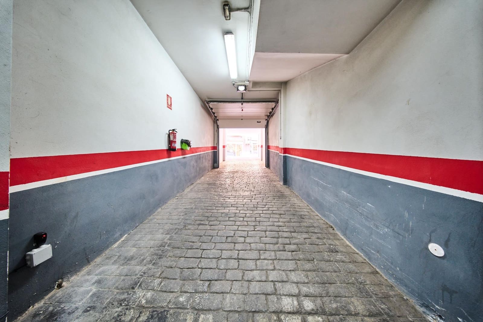 Garaje en La Zubia en venta - 24.000 € (Ref: 9677634)