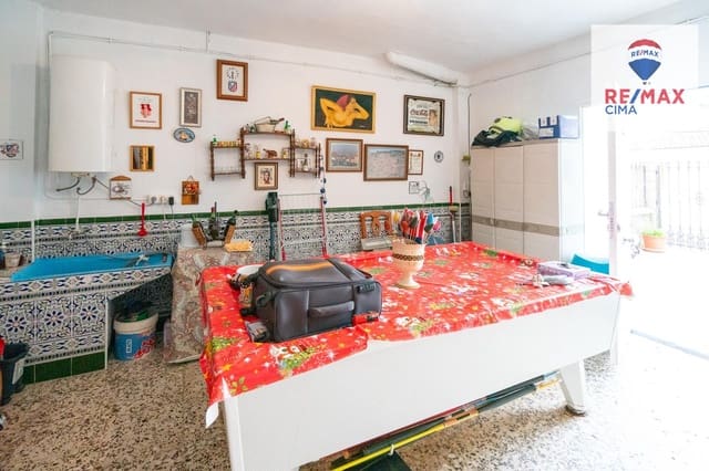 5 chambre Villa/Maison à vendre à Freila avec garage - 210 000 € (Ref: 9682630)