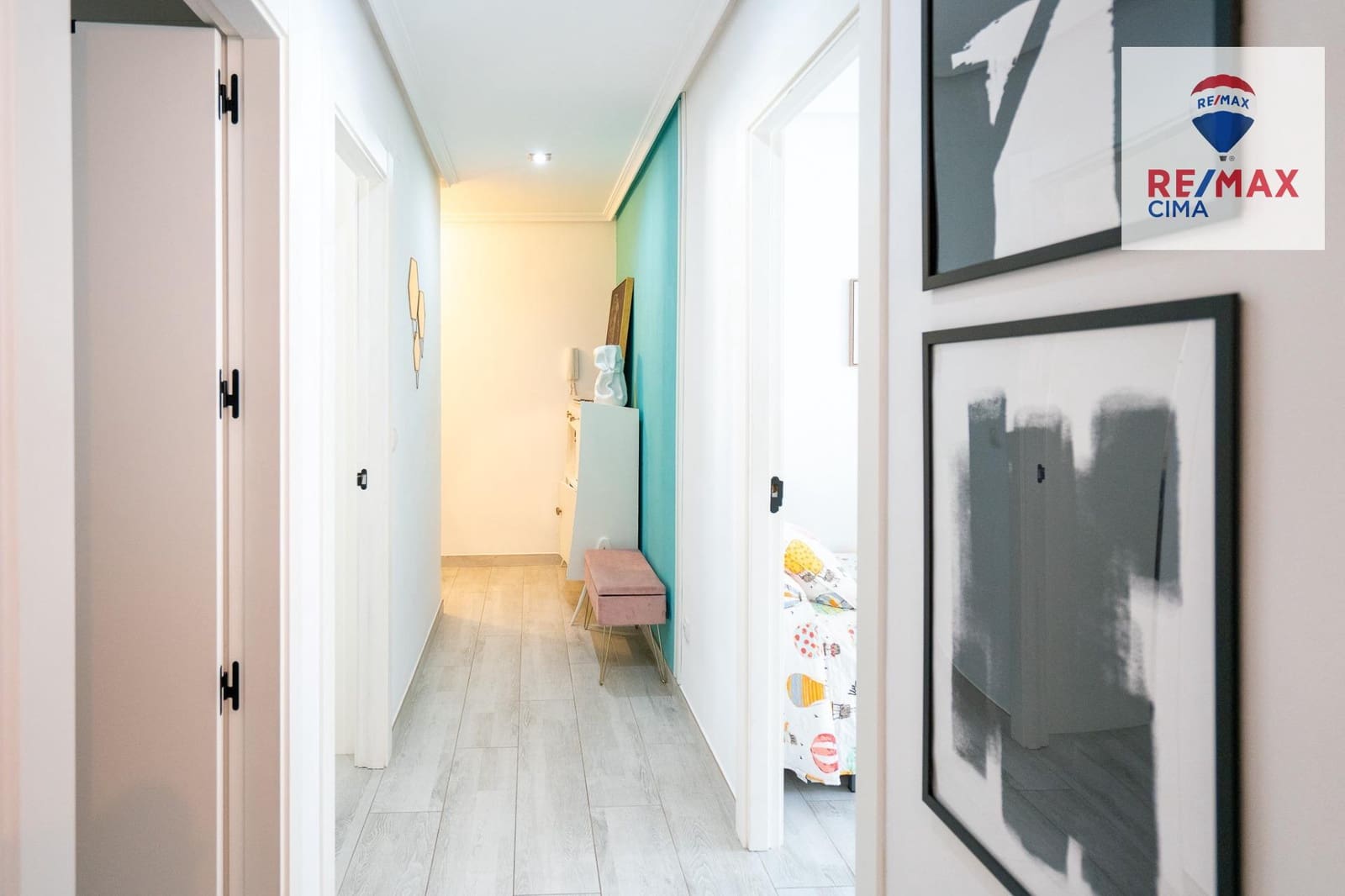 2 sypialnia Mieszkanie na sprzedaż w Baza z garażem - 100 000 € (Ref: 9682631)