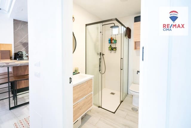 2 sypialnia Mieszkanie na sprzedaż w Baza z garażem - 100 000 € (Ref: 9682631)