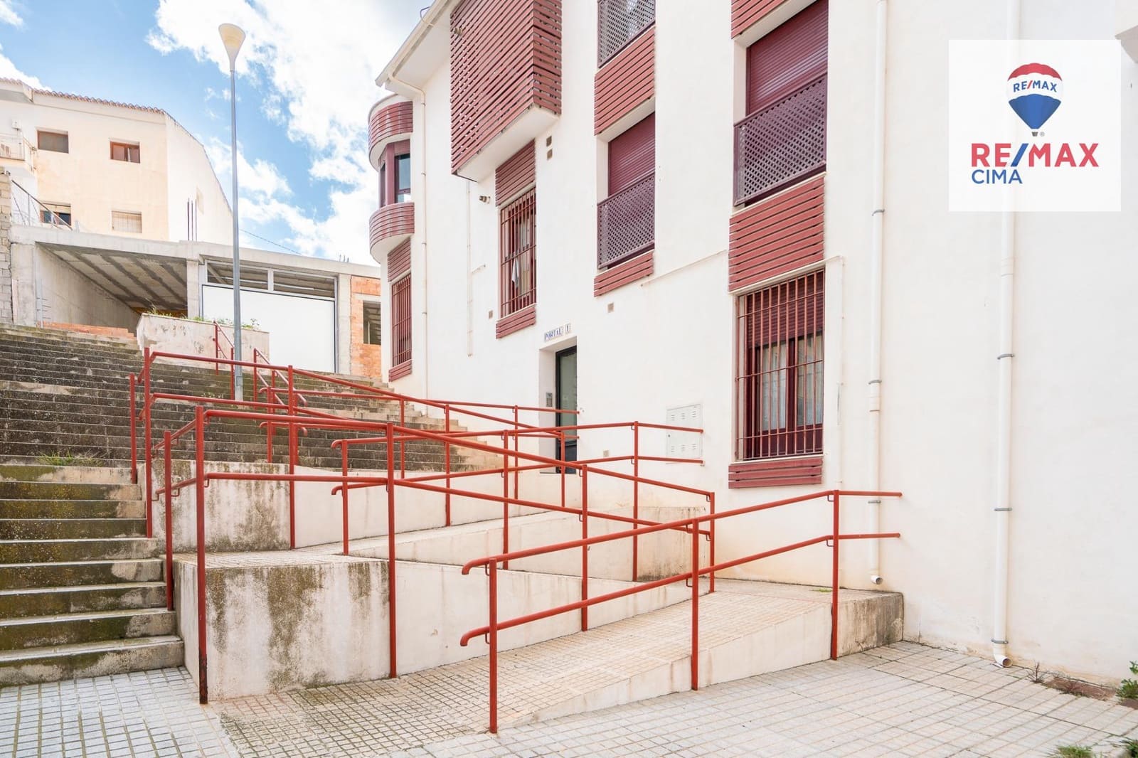 2 sypialnia Mieszkanie na sprzedaż w Baza z garażem - 100 000 € (Ref: 9682631)