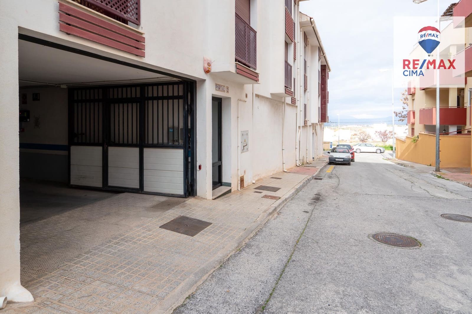 2 sypialnia Mieszkanie na sprzedaż w Baza z garażem - 100 000 € (Ref: 9682631)