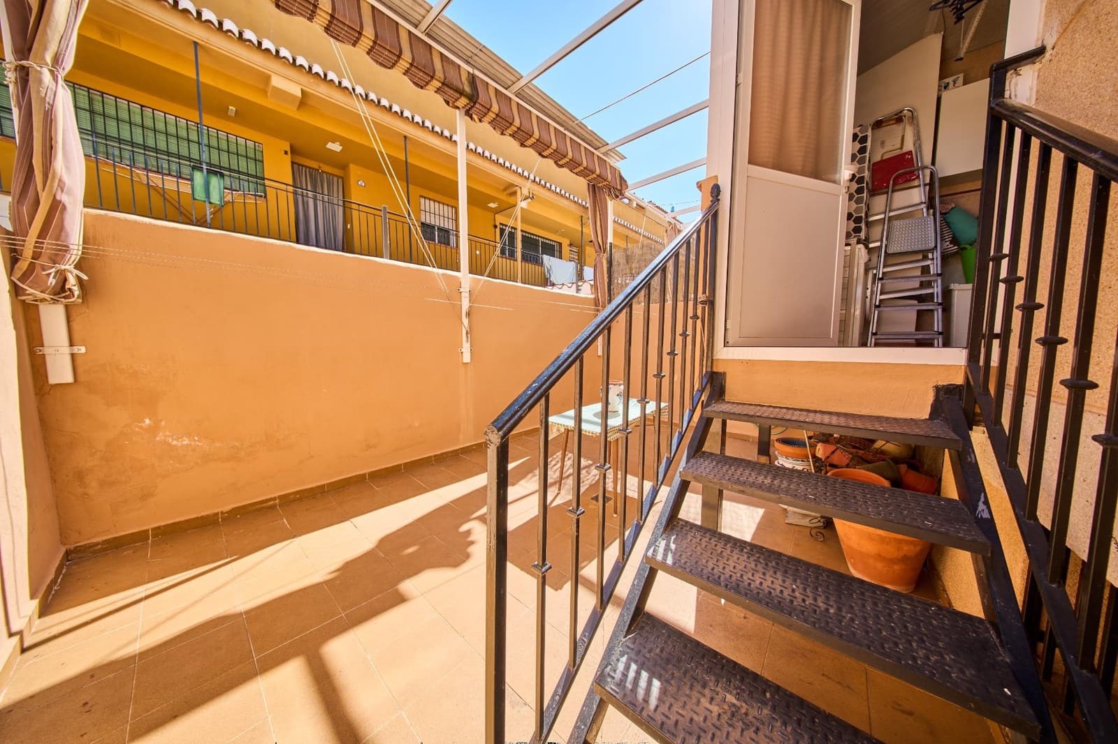 3 soveværelse Rækkehus til salg i La Zubia med garage - € 240.000 (Ref: 9696299)