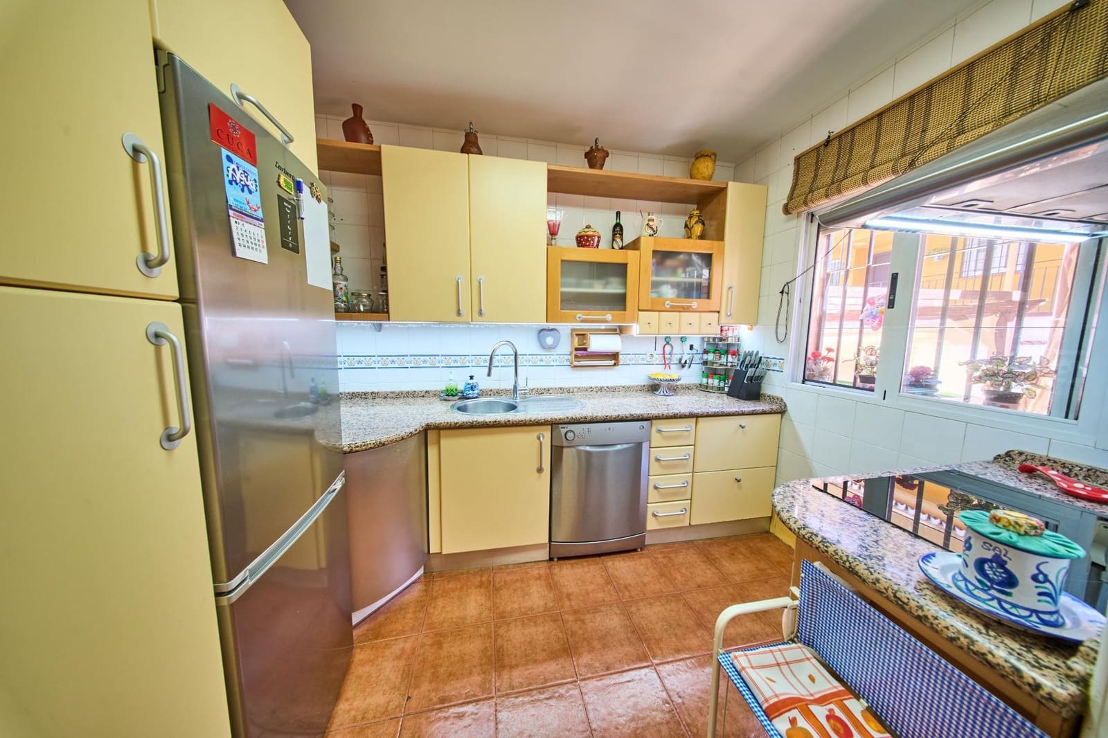 3 bedroom Terraced Villa for sale in La Zubia with garage - € 237,000 (Ref: 9696299)