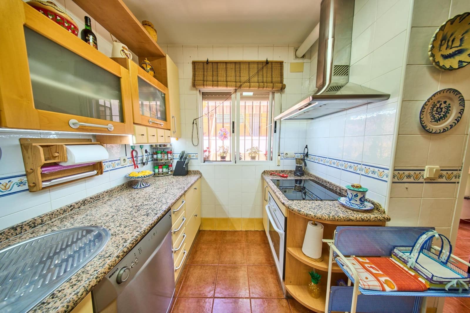 3 bedroom Terraced Villa for sale in La Zubia with garage - € 237,000 (Ref: 9696299)