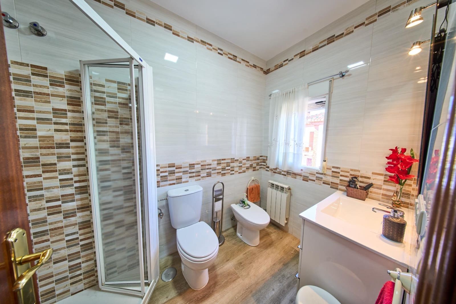 3 bedroom Terraced Villa for sale in La Zubia with garage - € 237,000 (Ref: 9696299)