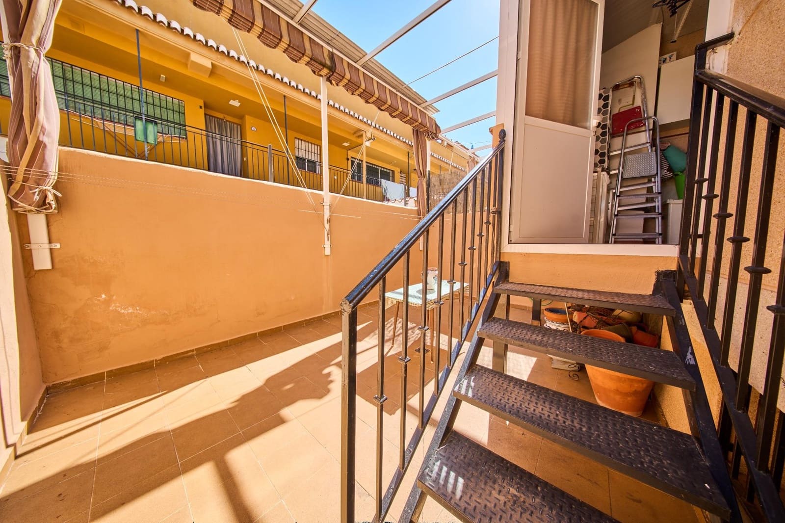 3 bedroom Terraced Villa for sale in La Zubia with garage - € 237,000 (Ref: 9696299)