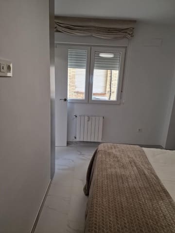 1 sovrum Lägenhet att hyra i Centro, Granada stad - 800 € (Ref: 9696300)