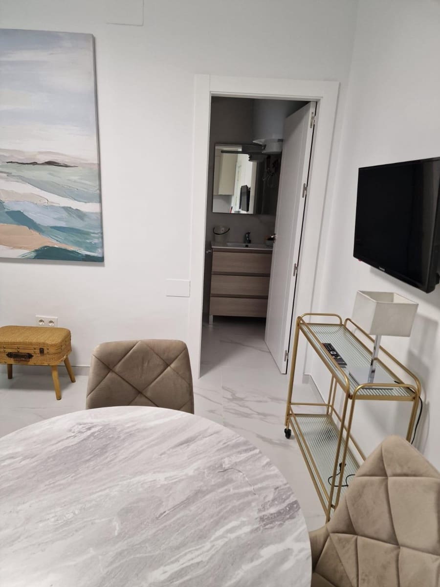 1 sovrum Lägenhet att hyra i Granada stad - 800 € (Ref: 9696300)