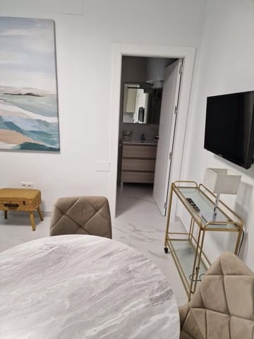 1 sovrum Lägenhet att hyra i Centro, Granada stad - 800 € (Ref: 9696300)