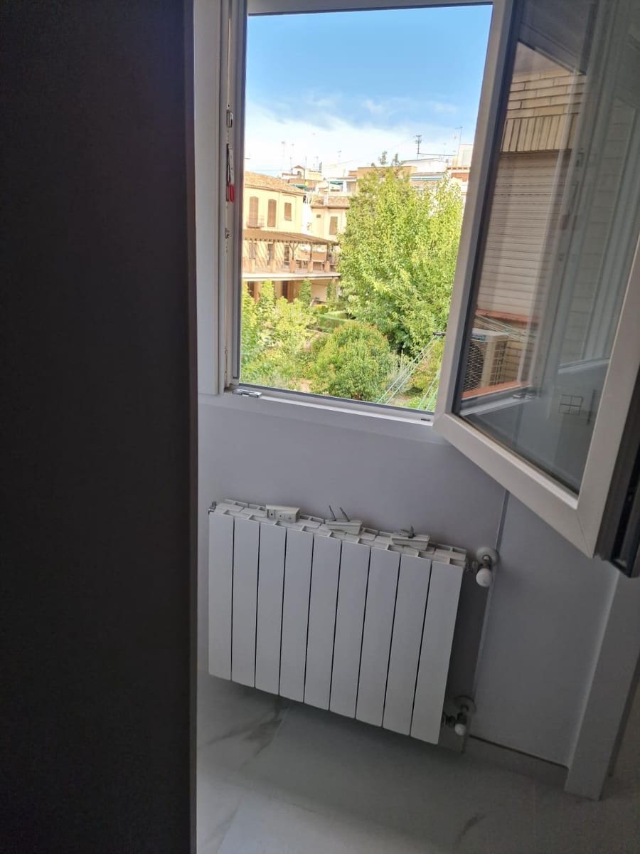 1 sovrum Lägenhet att hyra i Granada stad - 800 € (Ref: 9696300)