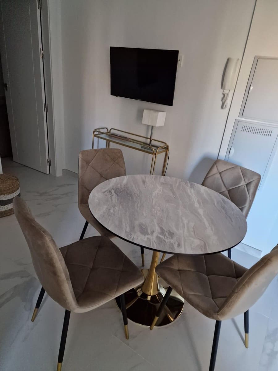 1 sovrum Lägenhet att hyra i Granada stad - 800 € (Ref: 9696300)