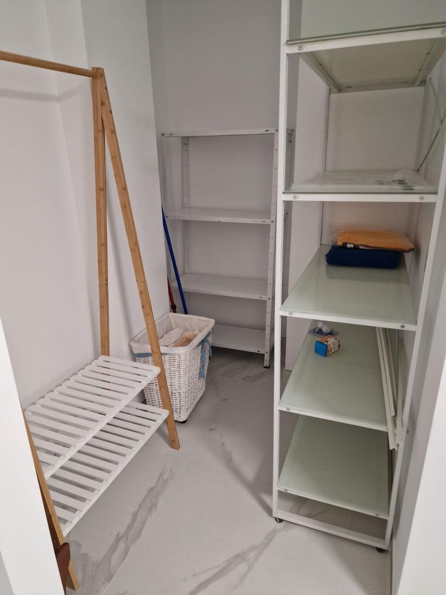 1 sovrum Lägenhet att hyra i Granada stad - 800 € (Ref: 9696300)