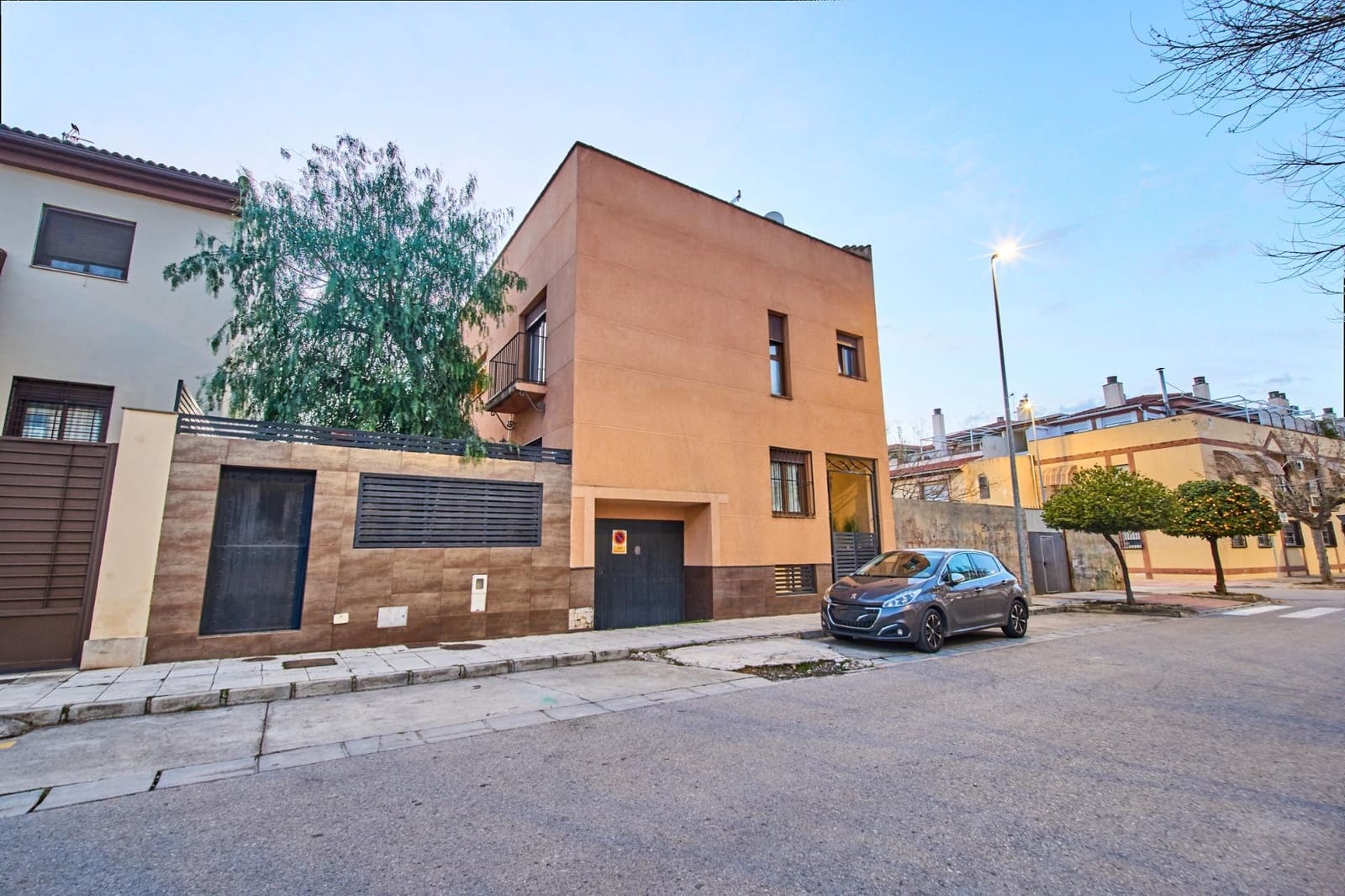 5 soveværelse Villa til salg i Santa Fe med swimmingpool garage - € 375.000 (Ref: 9696301)