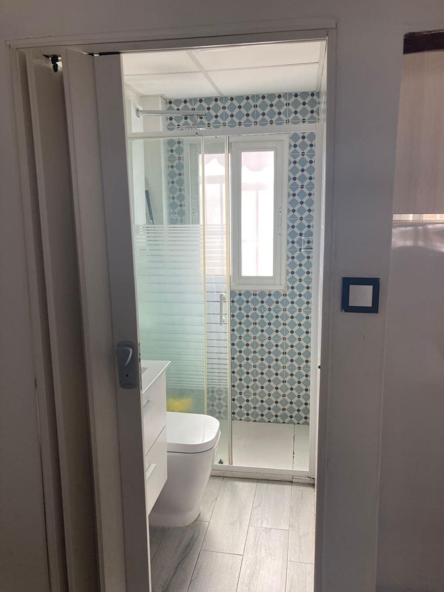 1 bedroom Penthouse for rent in Granada city - € 600 (Ref: 9698952)