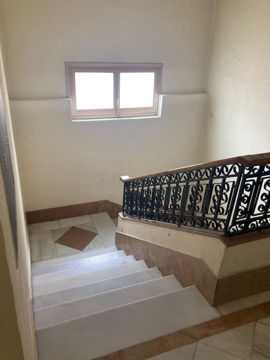 1 bedroom Penthouse for rent in Granada city - € 600 (Ref: 9698952)