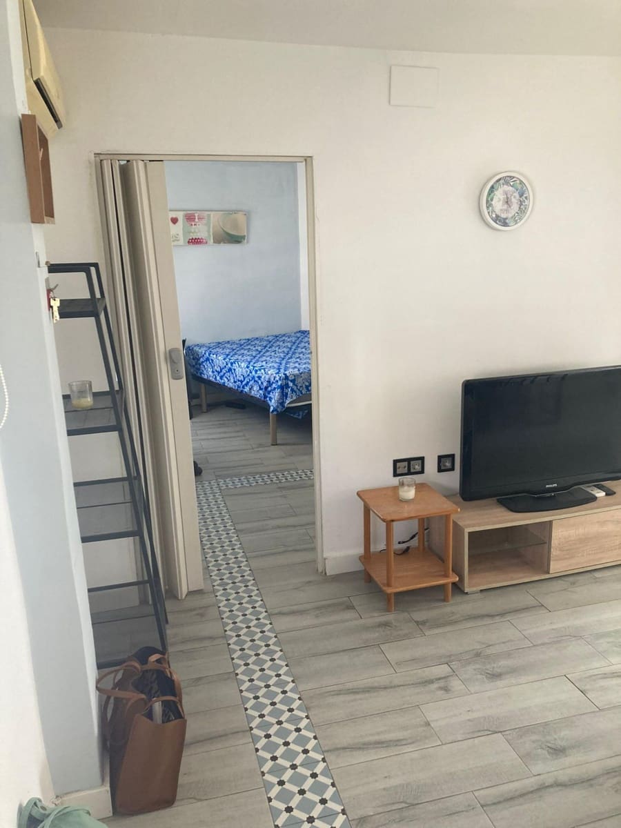 1 bedroom Penthouse for rent in Granada city - € 600 (Ref: 9698952)