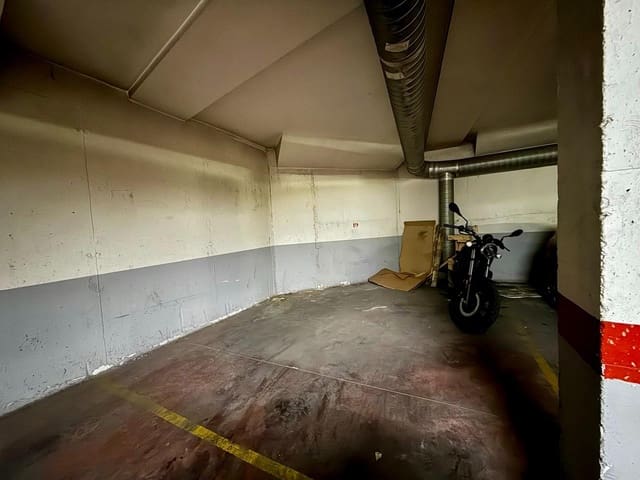 Garage til salg i Roquetas de Mar - € 19.000 (Ref: 9702117)