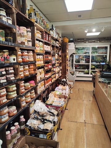 Commercieel te huur in Centro, Granada stad - € 720 (Ref: 9712187)