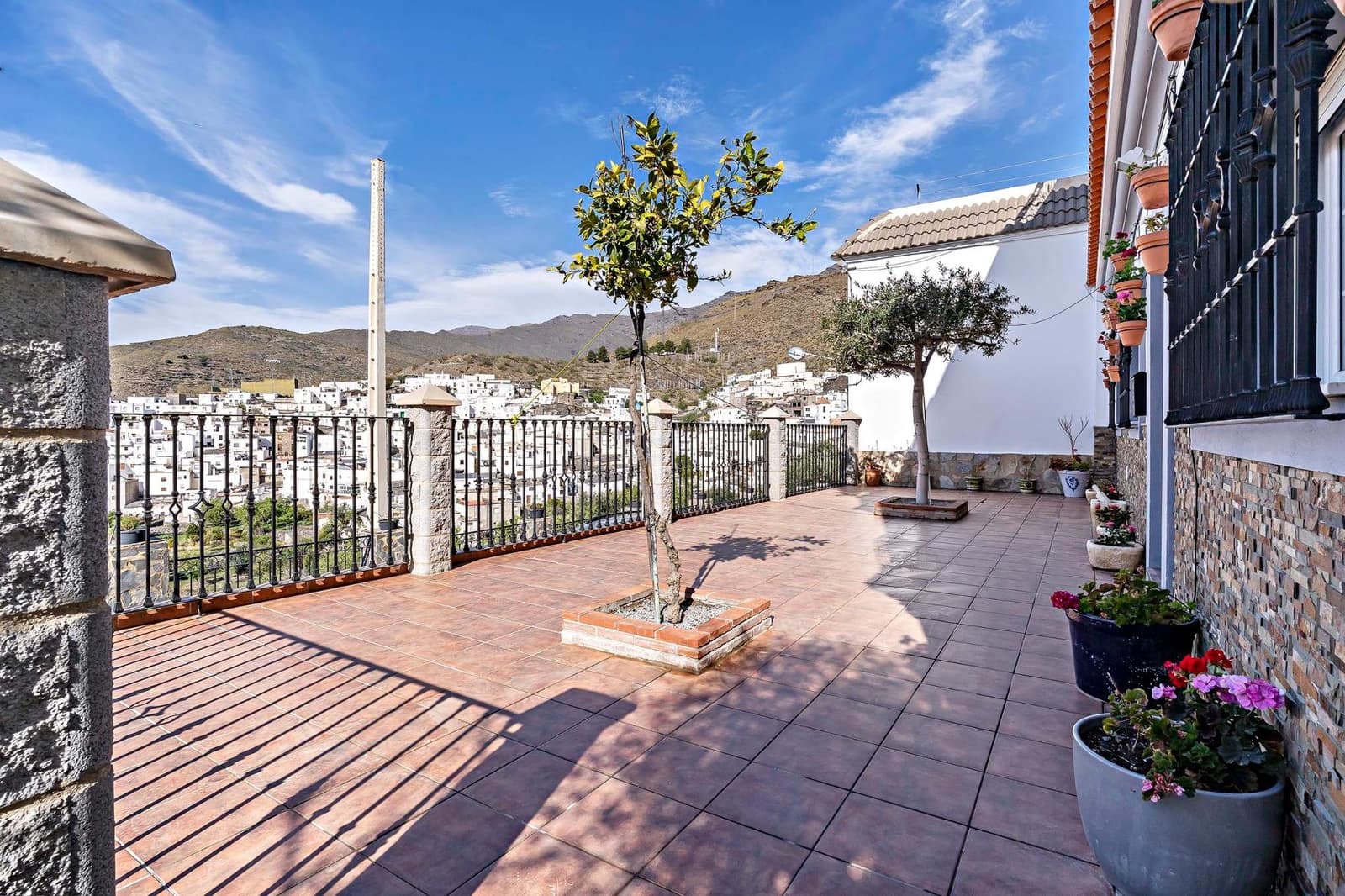 2 soveværelse Penthouse til salg i Velefique med garage - € 110.000 (Ref: 9712190)