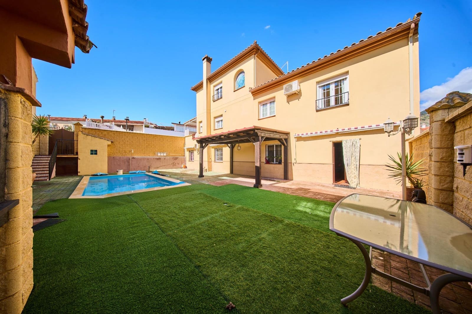 5 makuuhuone Huvila myytävänä paikassa Illora - 420 000 € (Ref: 9715114)