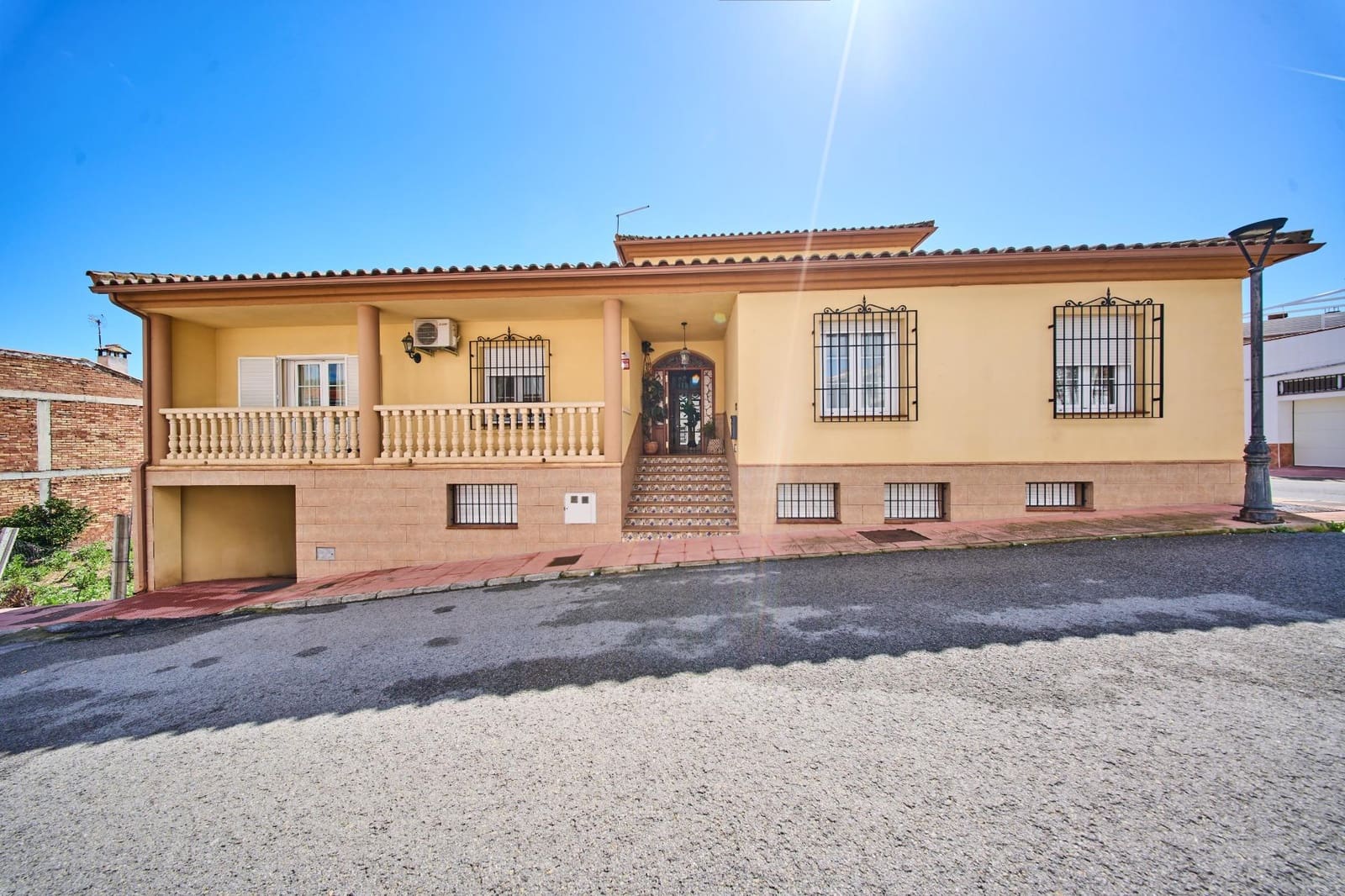 5 makuuhuone Huvila myytävänä paikassa Illora - 420 000 € (Ref: 9715114)