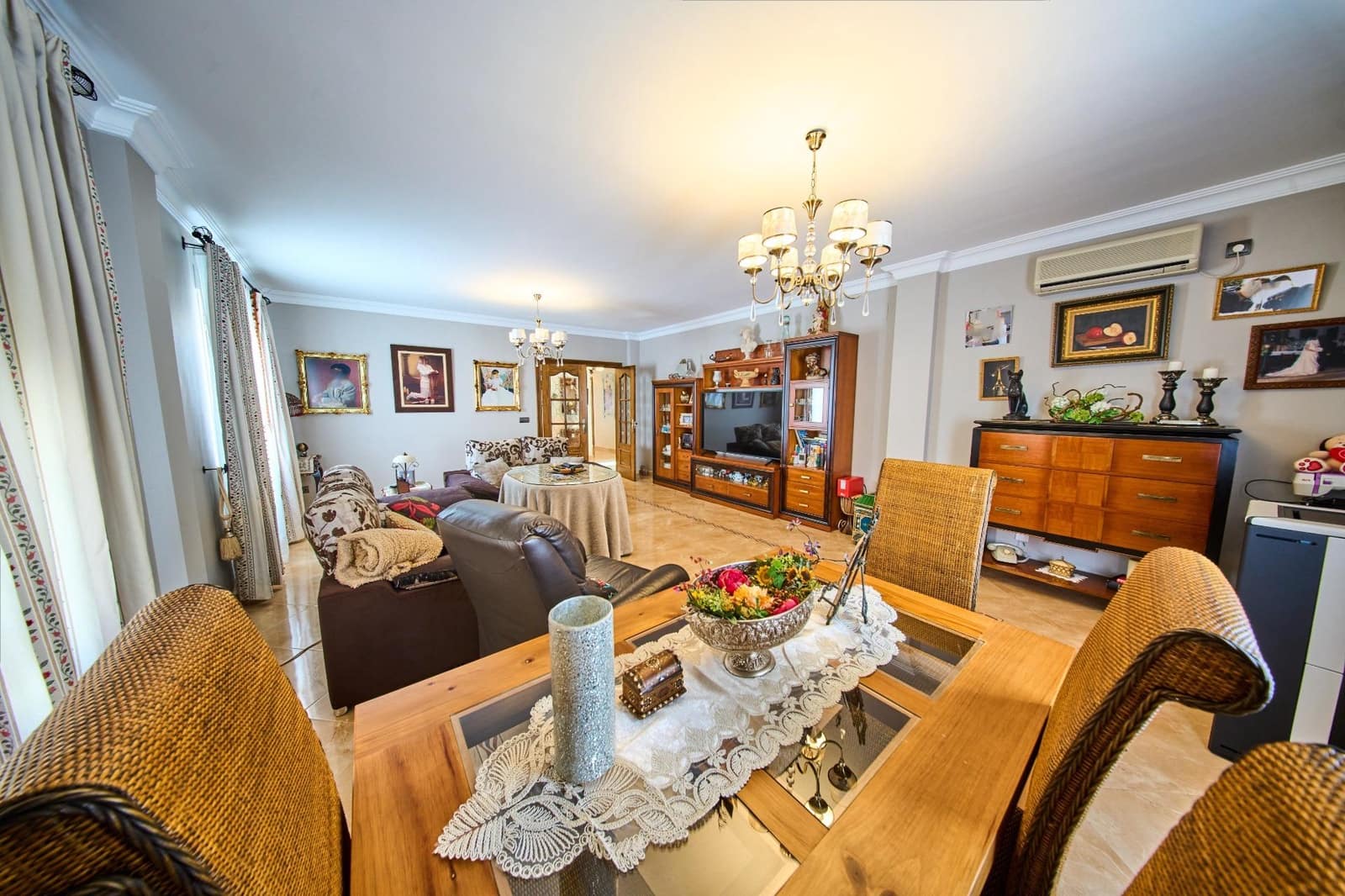 5 makuuhuone Huvila myytävänä paikassa Illora - 420 000 € (Ref: 9715114)