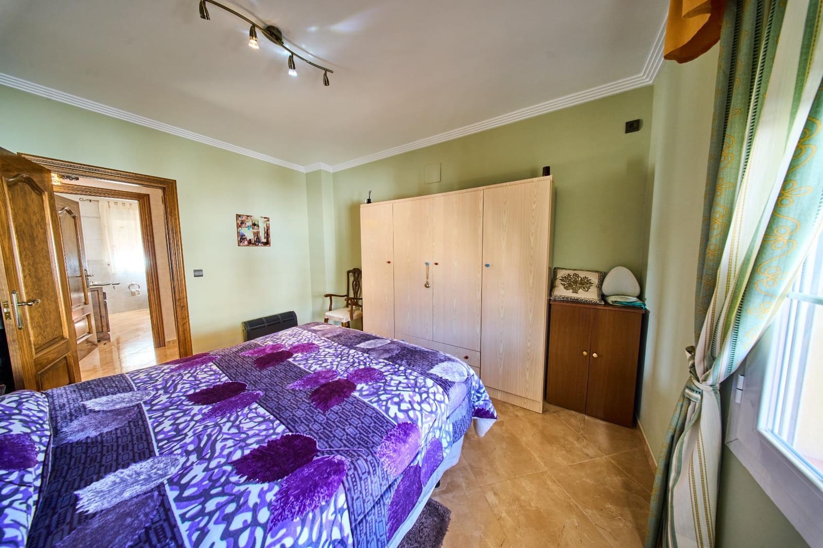 5 makuuhuone Huvila myytävänä paikassa Illora - 420 000 € (Ref: 9715114)