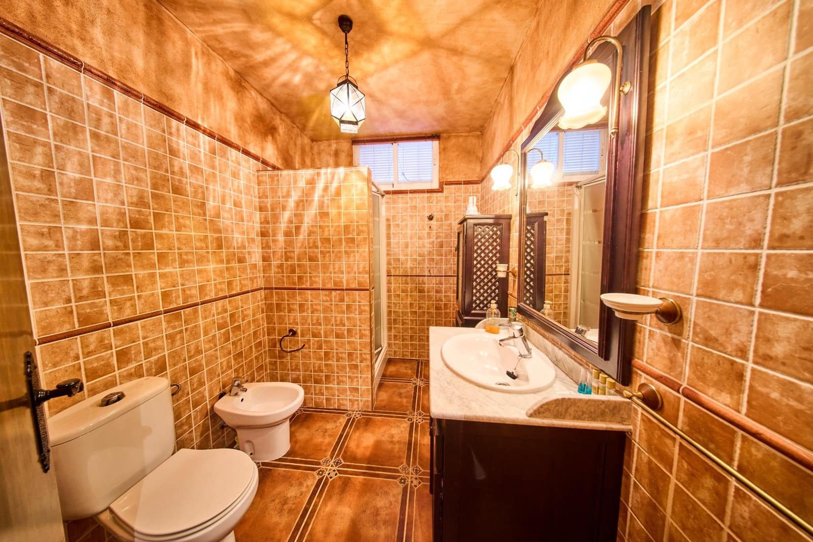 5 makuuhuone Huvila myytävänä paikassa Illora - 420 000 € (Ref: 9715114)