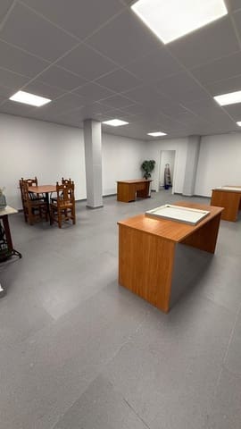 Gewerbe zu vermieten in Las Gabias - 950 € (Ref: 9715115)