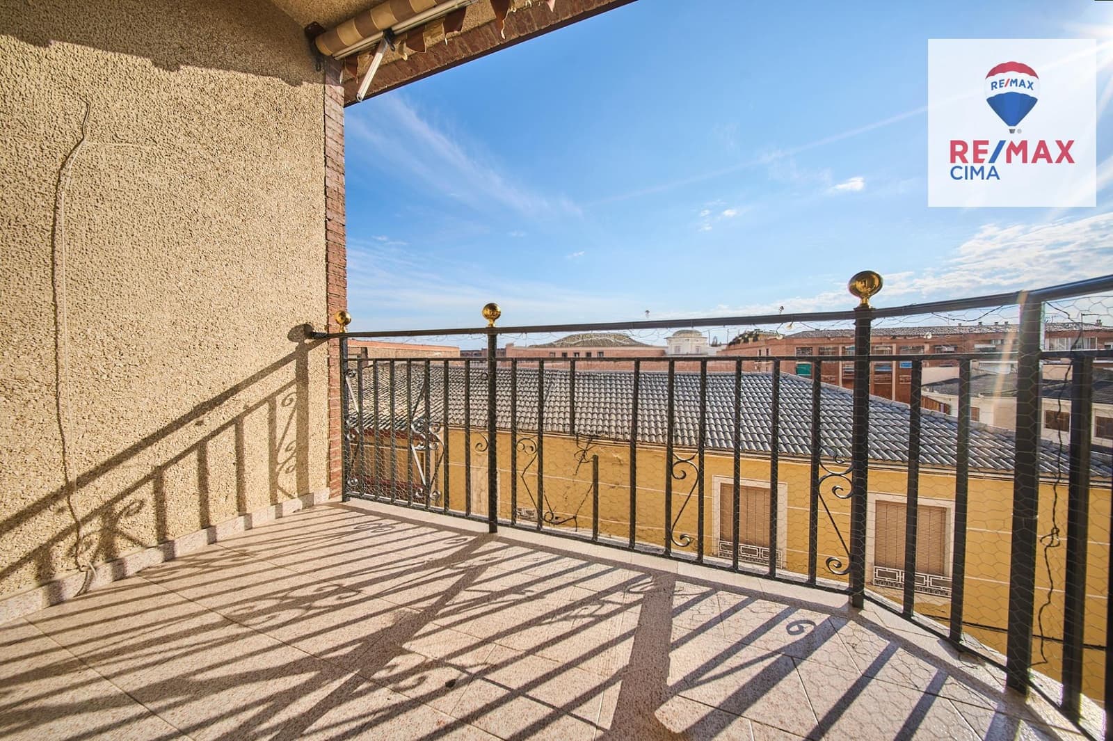 4 bedroom Flat for sale in Atarfe - € 139,000 (Ref: 9721891)