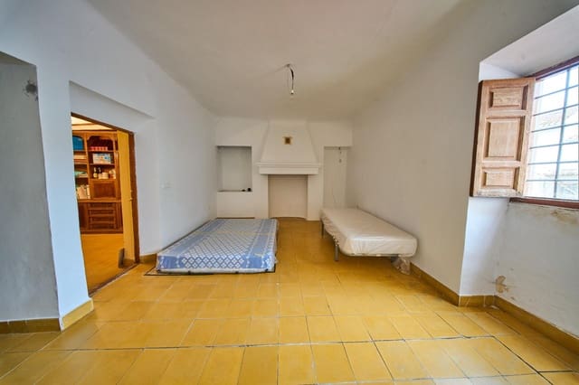 4 bedroom Townhouse for sale in Puebla de Don Fadrique - € 69,900 (Ref: 9721892)