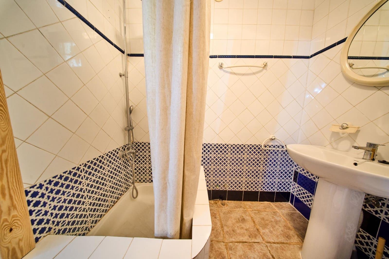 7 bedroom Finca/Country House for sale in Orgiva with pool - € 570,000 (Ref: 9721893)