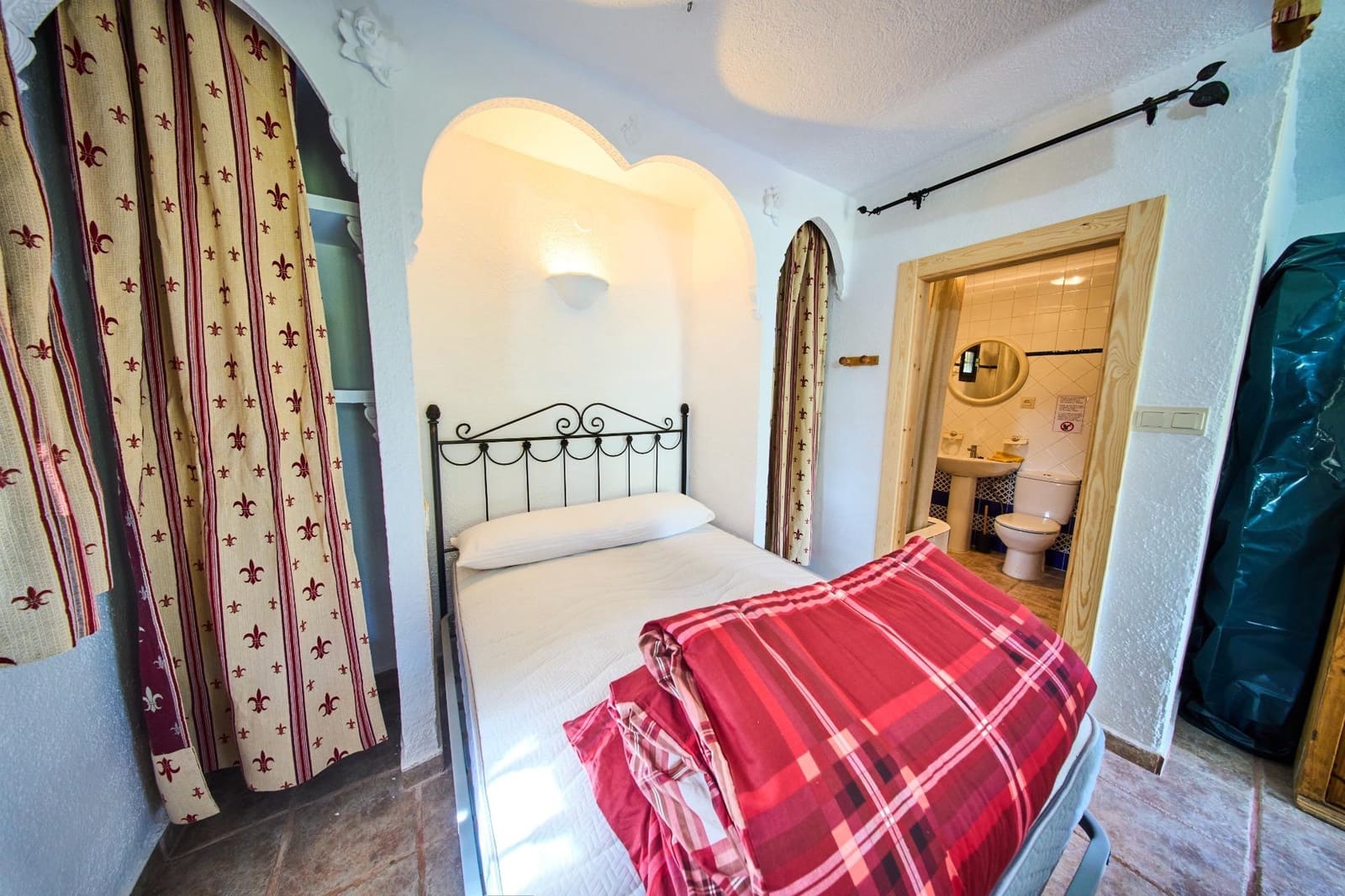 7 sovrum Finca/Hus på landet till salu i Orgiva med pool - 570 000 € (Ref: 9721893)