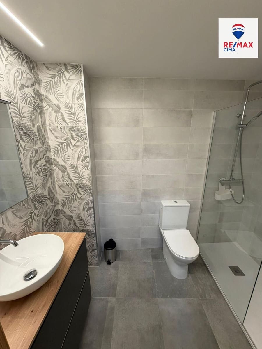 2 camera da letto Appartamento da affittare in Granada citta - 1.200 € (Rif: 9721895)