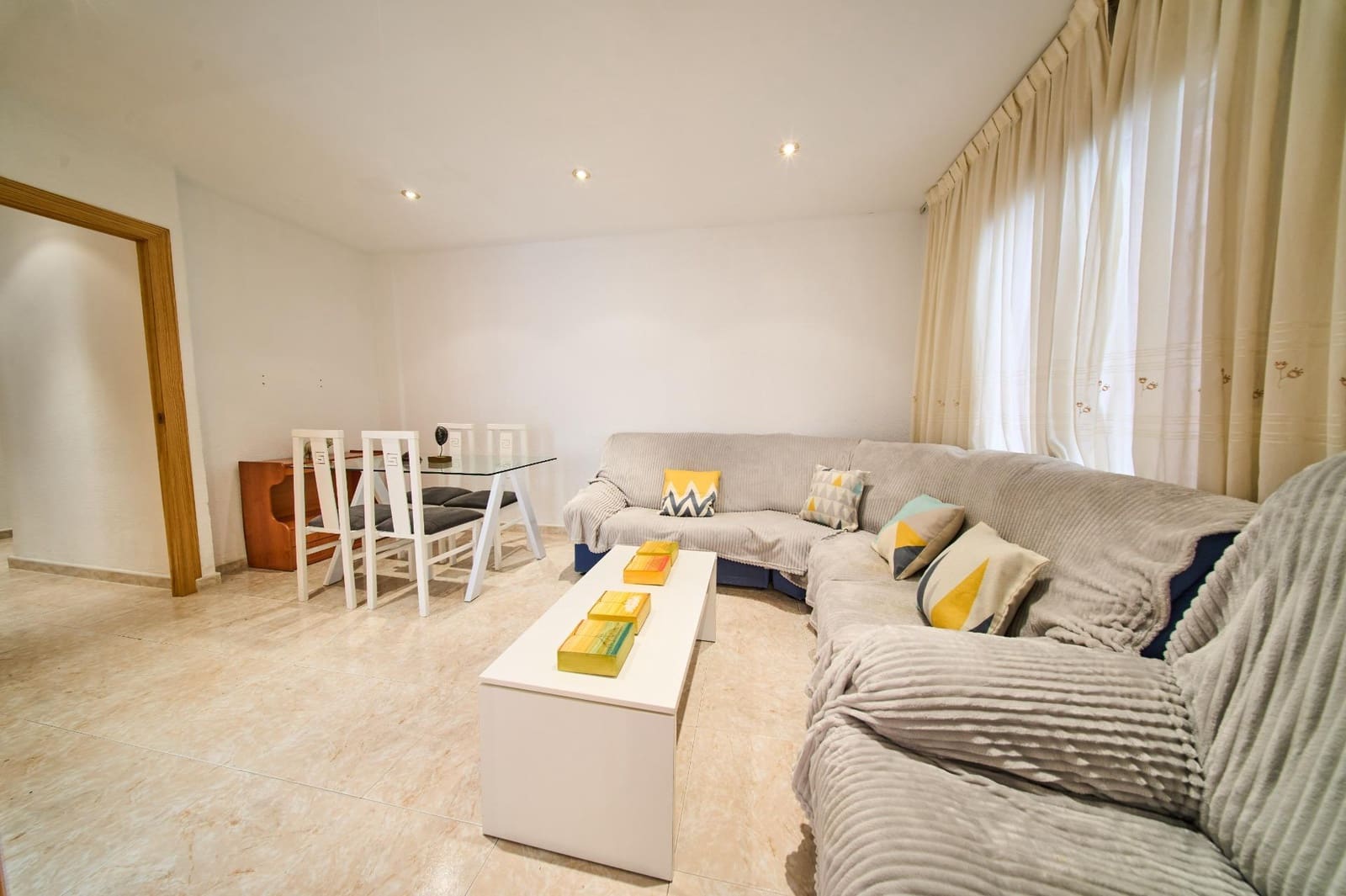 4 quarto Apartamento para venda em Granada cidade - 250 000 € (Ref: 9729363)