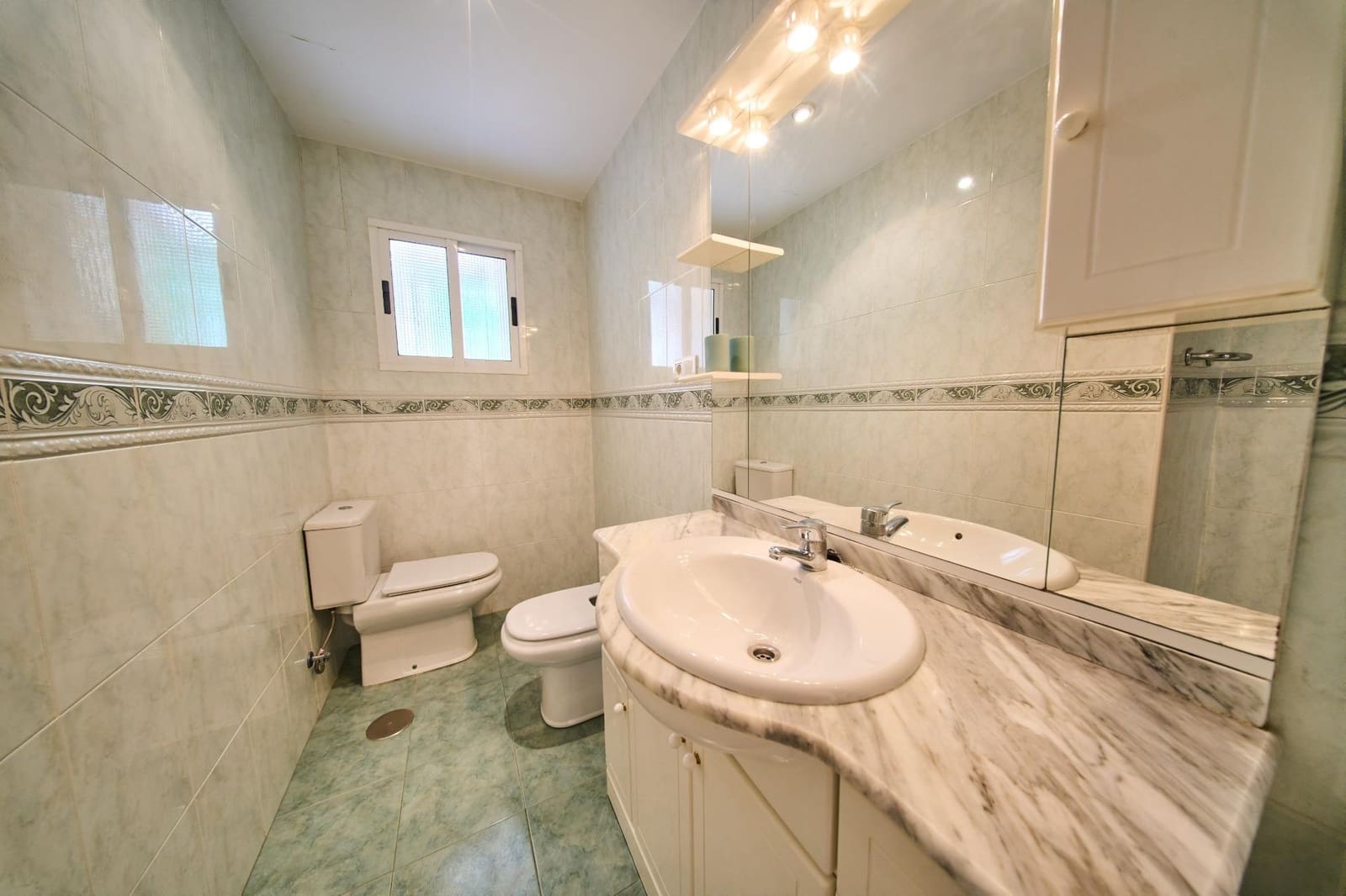 4 quarto Apartamento para venda em Granada cidade - 250 000 € (Ref: 9729363)