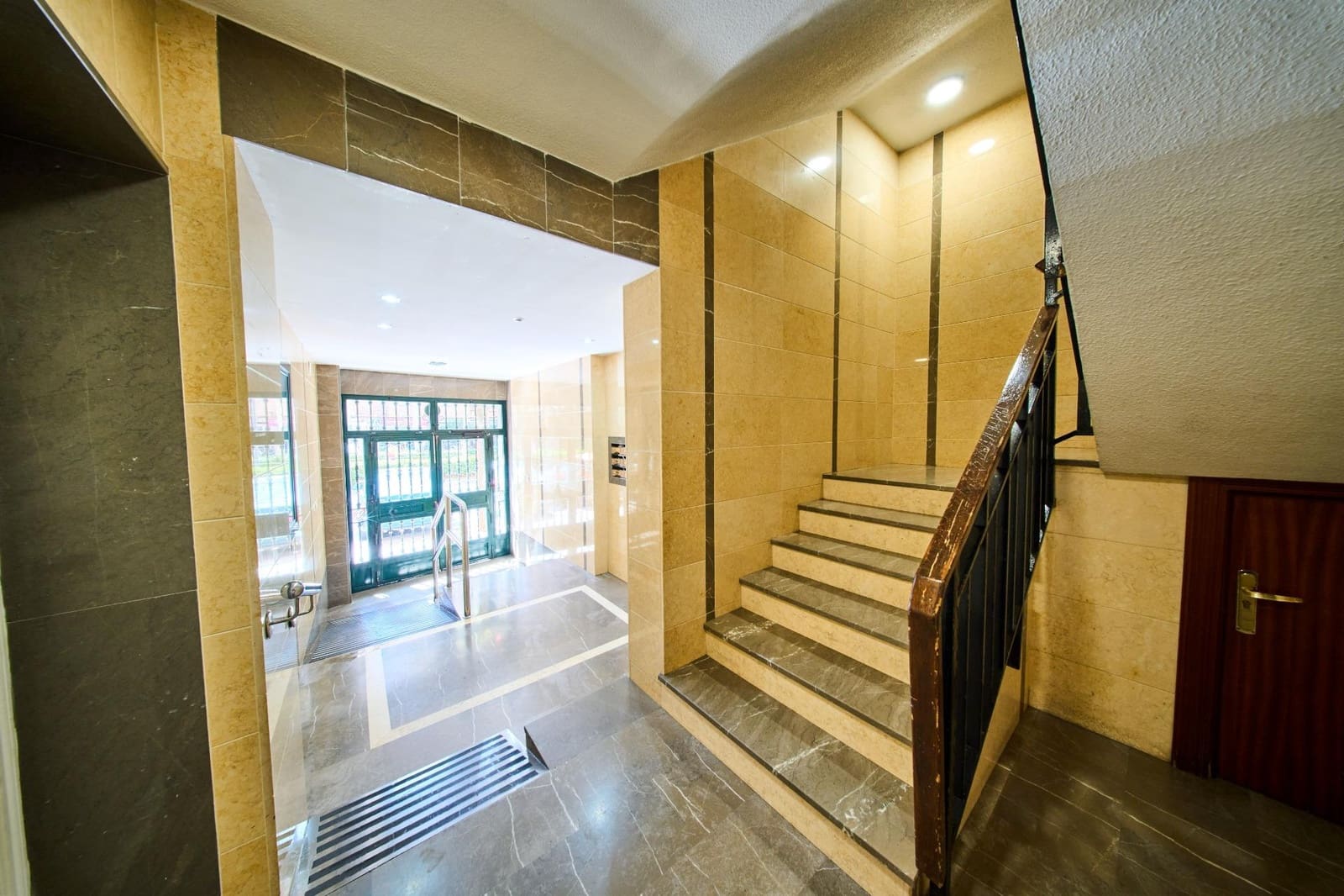 4 quarto Apartamento para venda em Granada cidade - 250 000 € (Ref: 9729363)